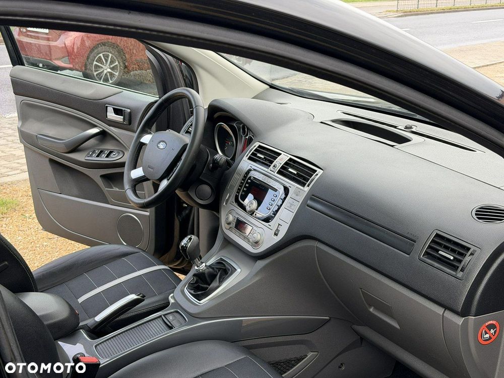 Ford Kuga - 17