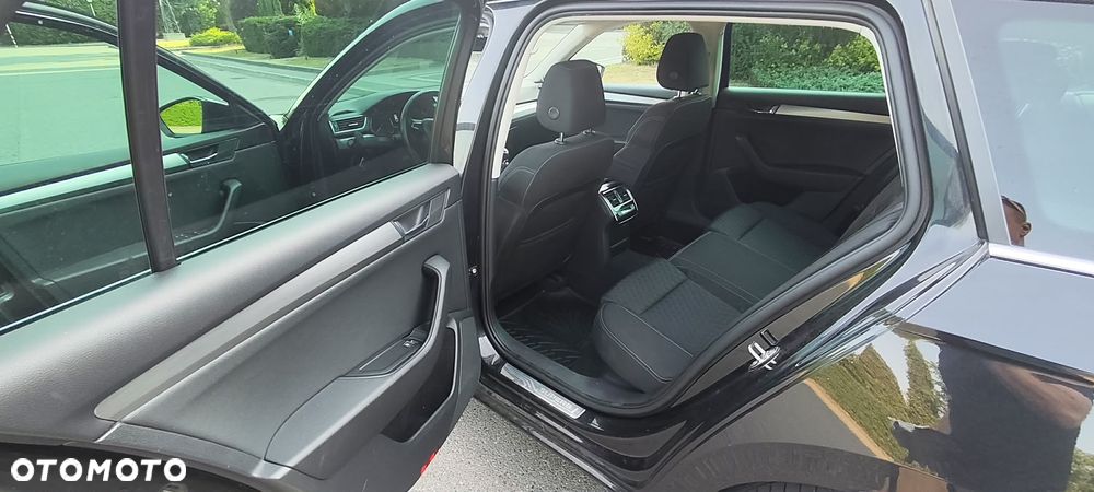 Skoda Superb 2.0 TDI Ambition - 11