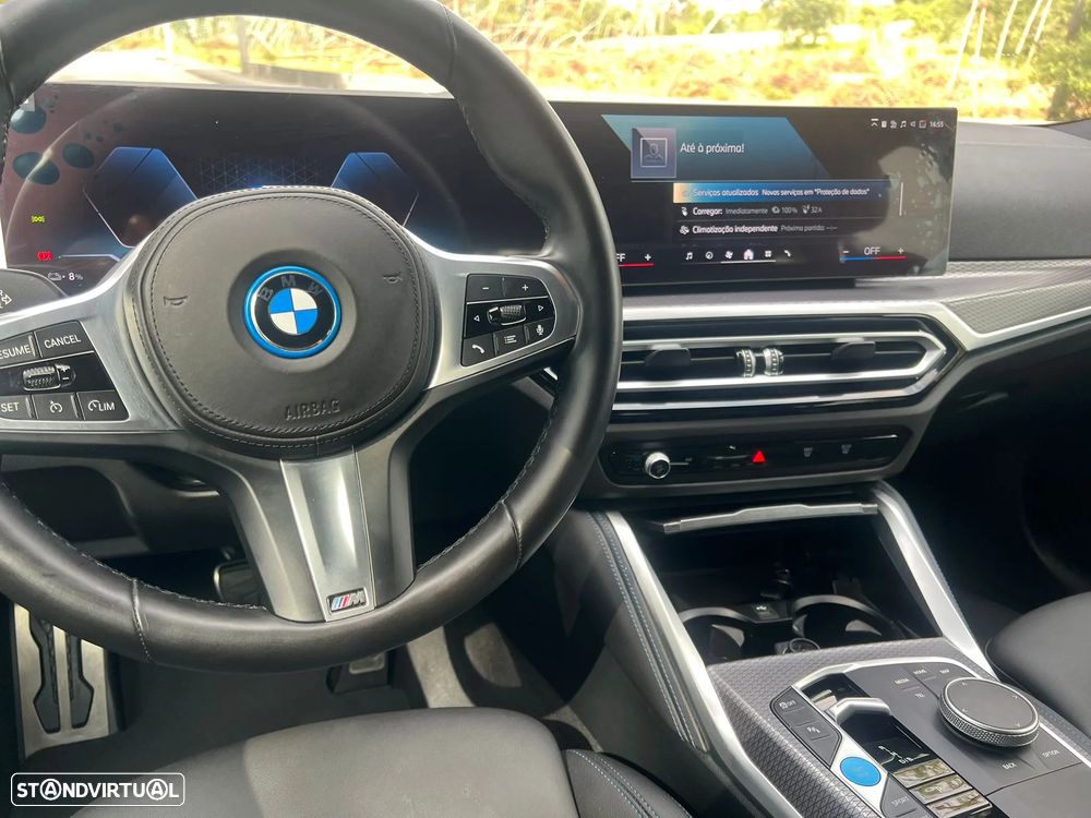 BMW i4 eDrive40 Edição Desportiva M - 39