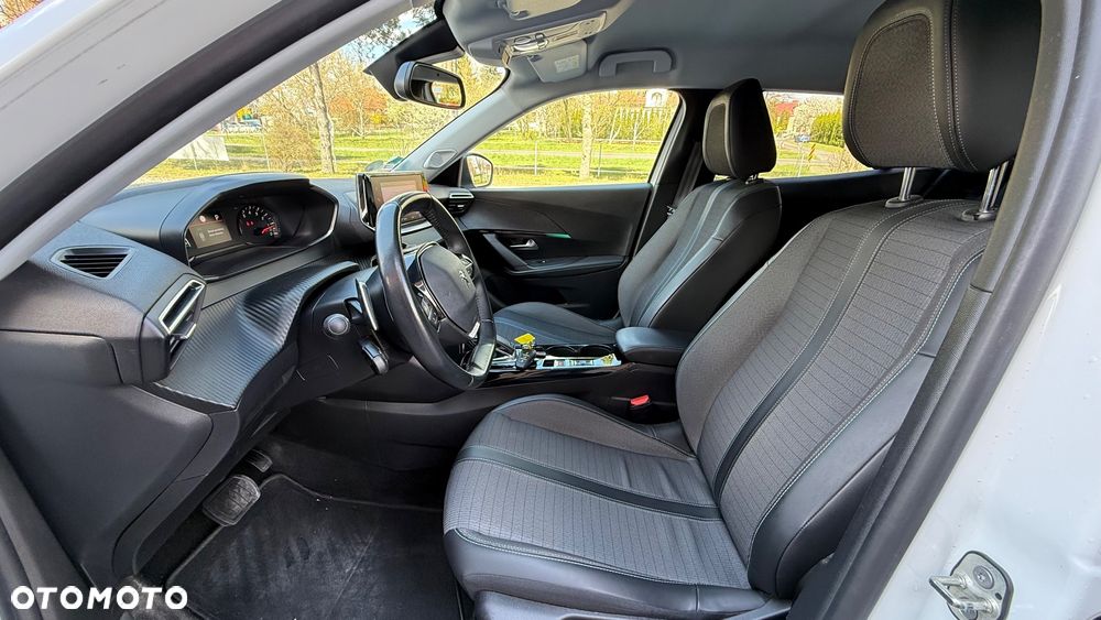 Peugeot 2008 1.5 BlueHDi Allure S&S EAT8 - 15