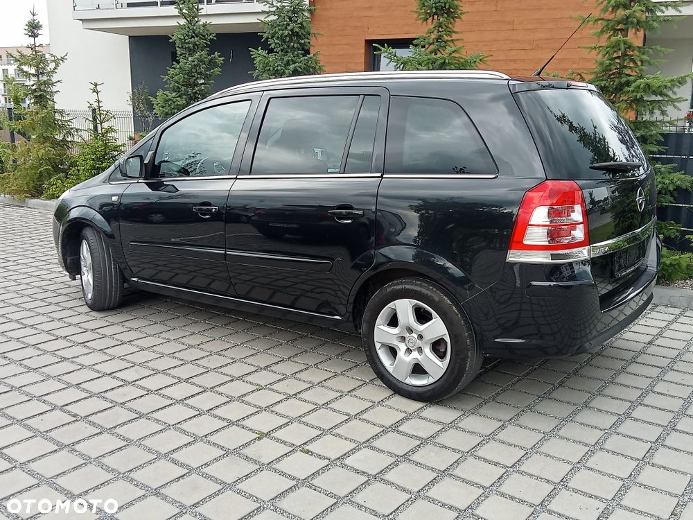 Opel Zafira - 4