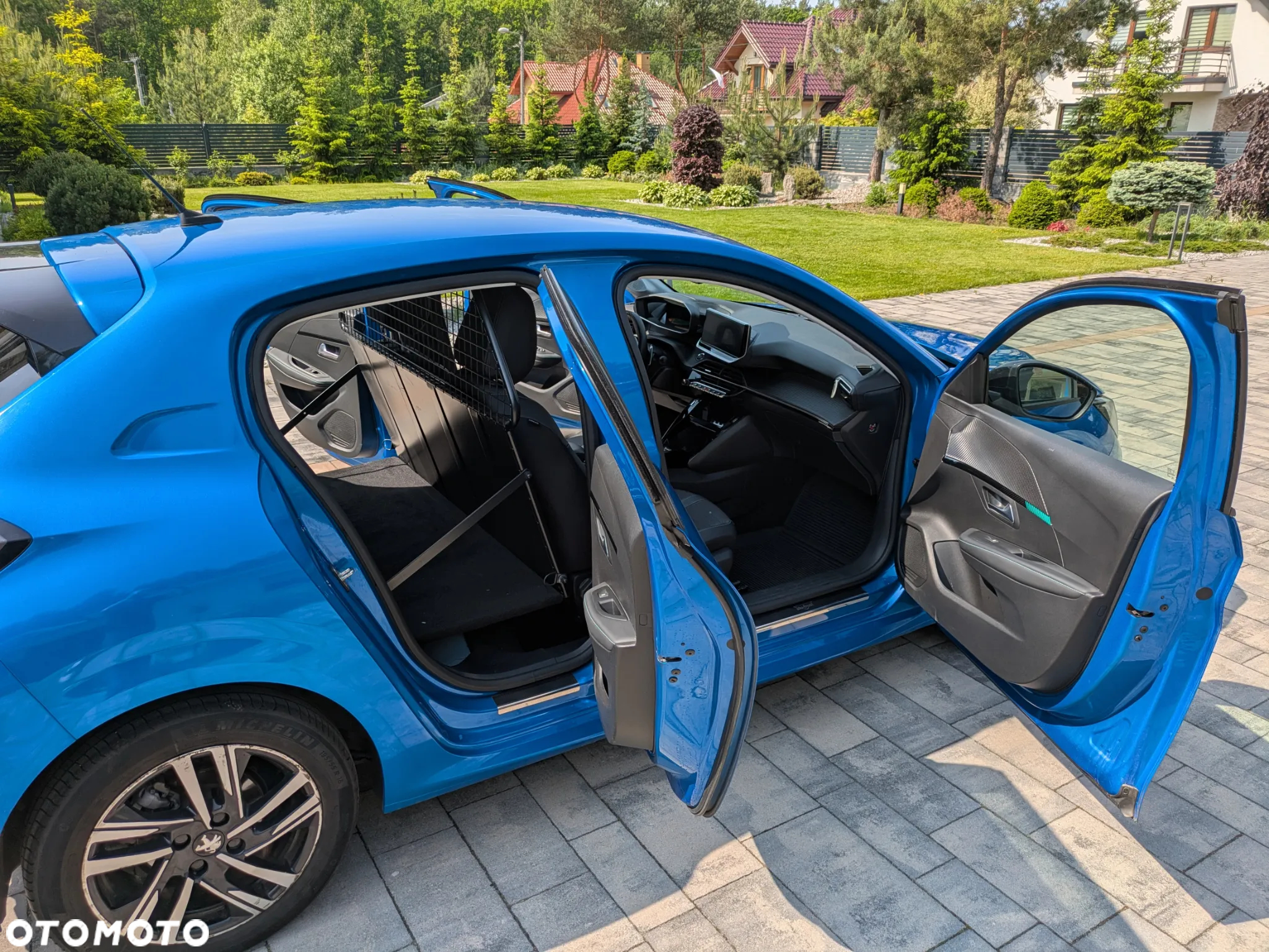 Peugeot 208 1.2 PureTech Allure Pack S&S EAT8 - 12