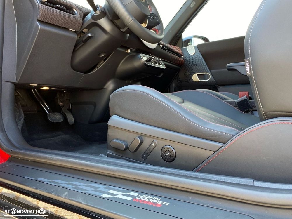 MINI 3 Portas Cooper SE JCW XL - 17