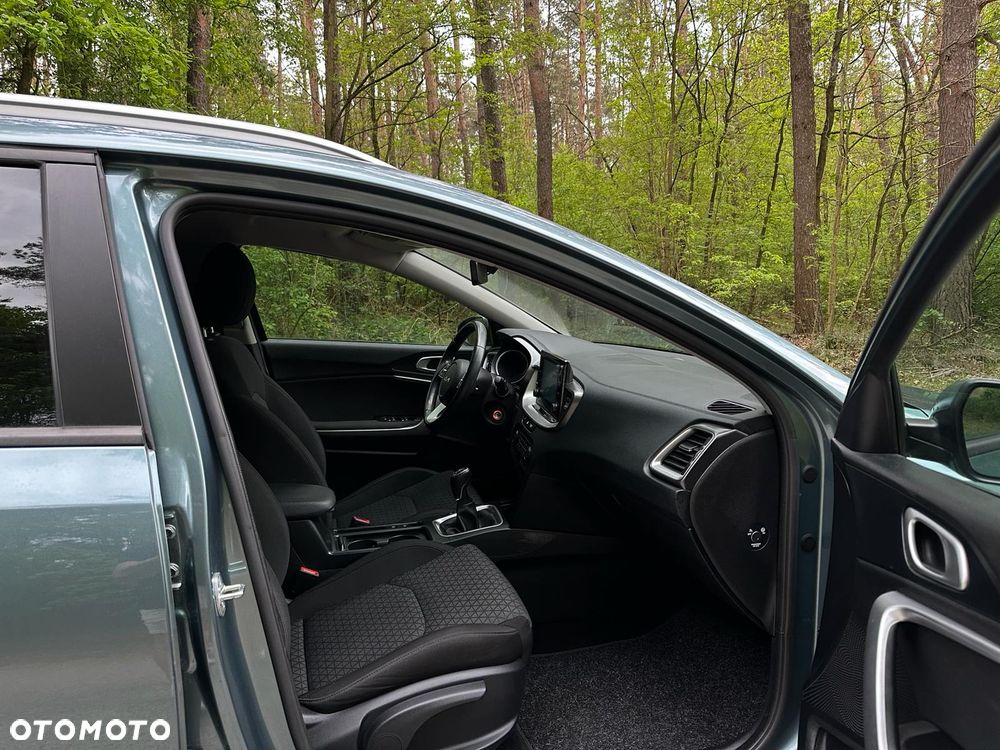 Kia Ceed - 13