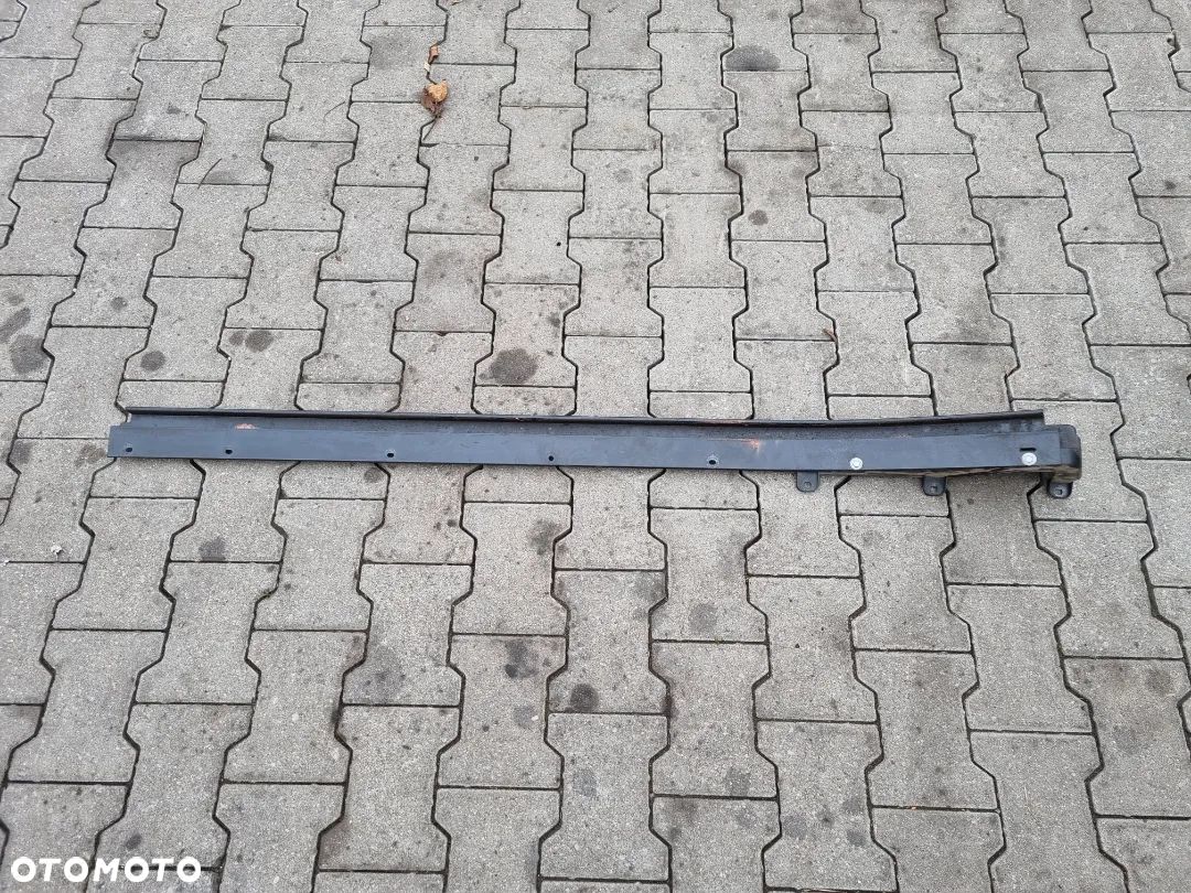 PROWADNICA DRZWI PRAWYCH GÓRNA L2 L3 IVECO DAILY IV  06-13r. EU - 1