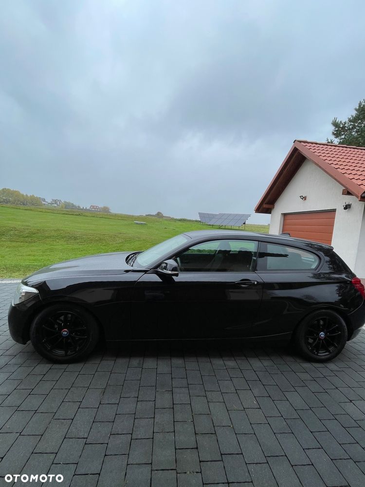 BMW Seria 1 114i Sport Line - 2