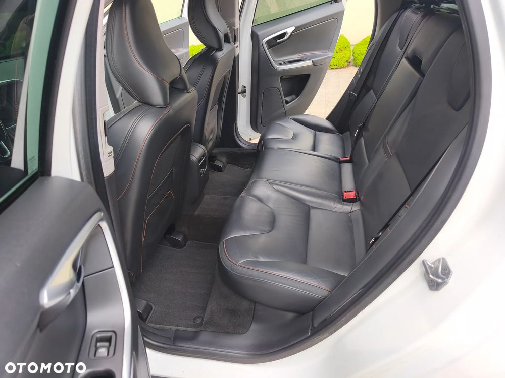 Volvo XC 60 D3 Ocean Race - 18