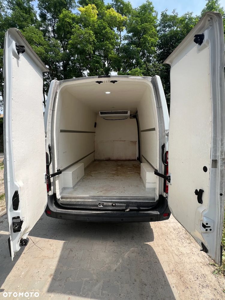 Nissan NV400 - 22
