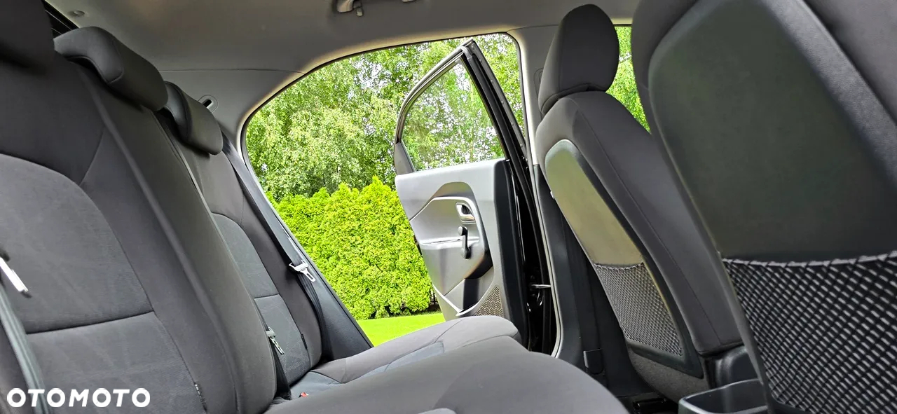 Kia Rio - 9