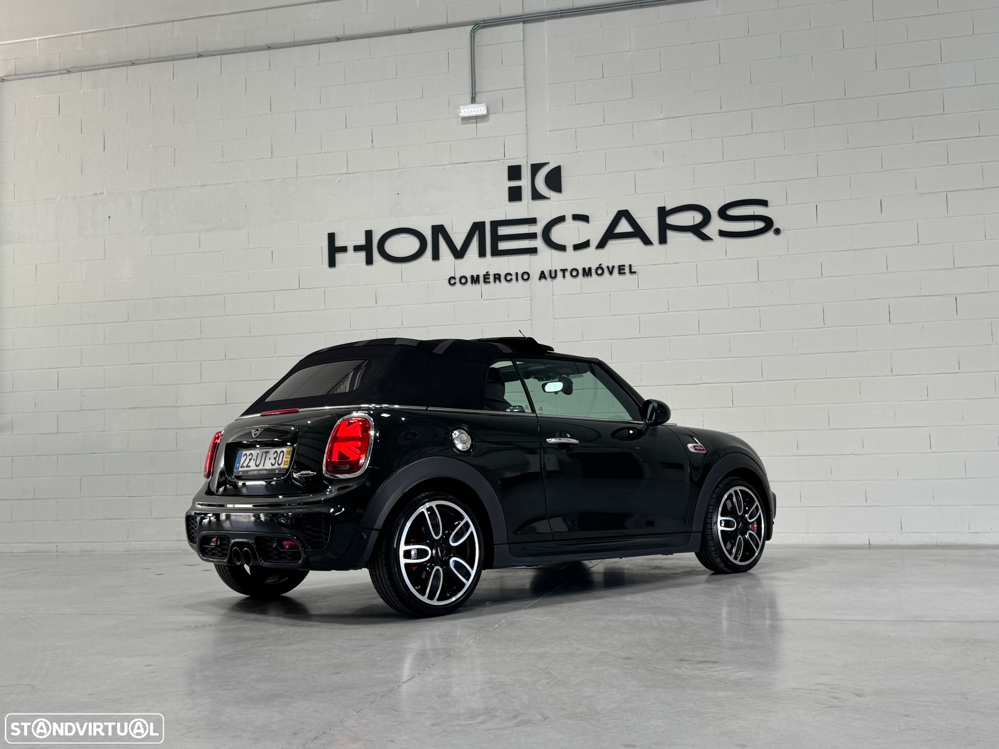 MINI Cabrio John Cooper Works - 15
