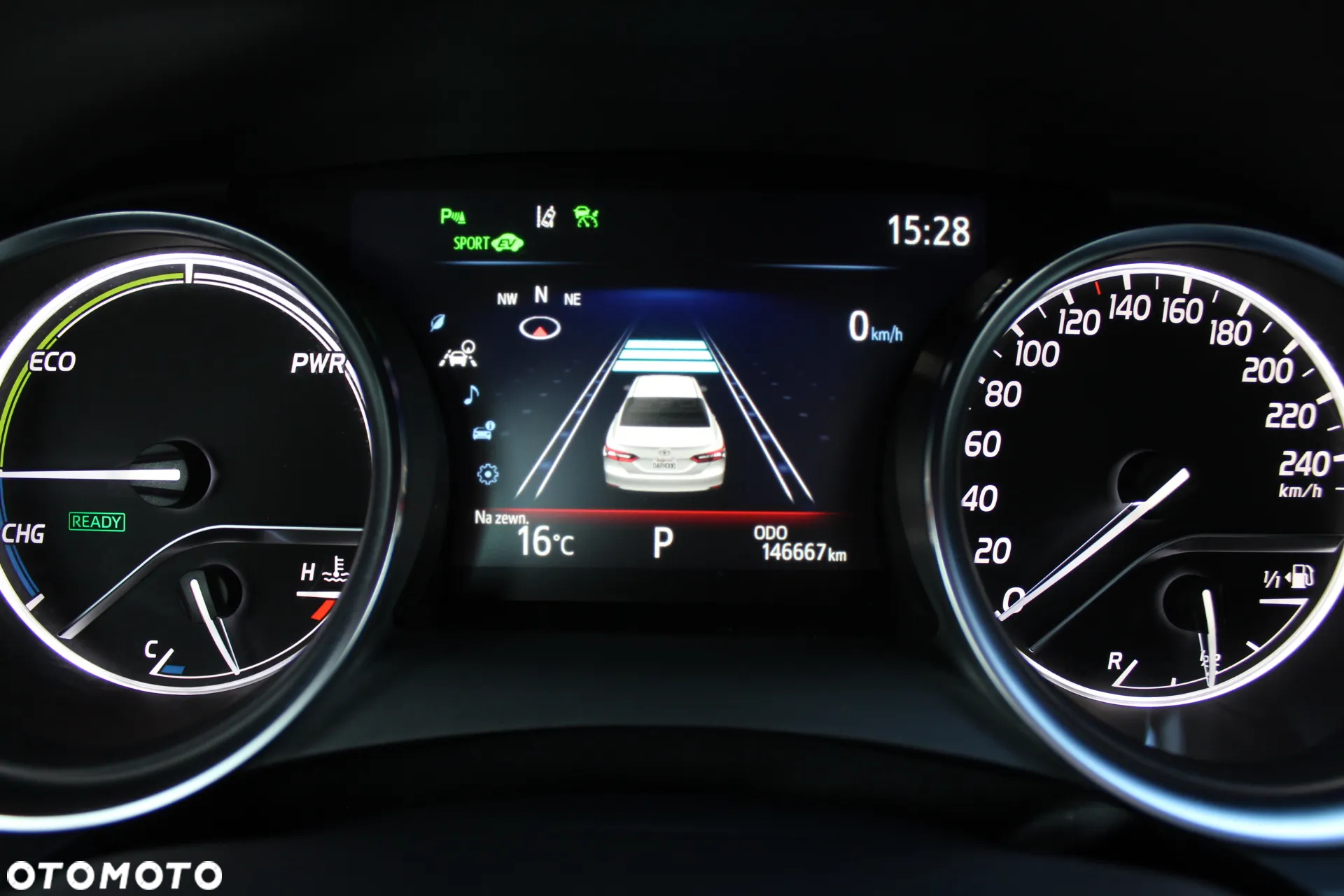 Toyota Camry 2.5 Hybrid Comfort CVT - 33