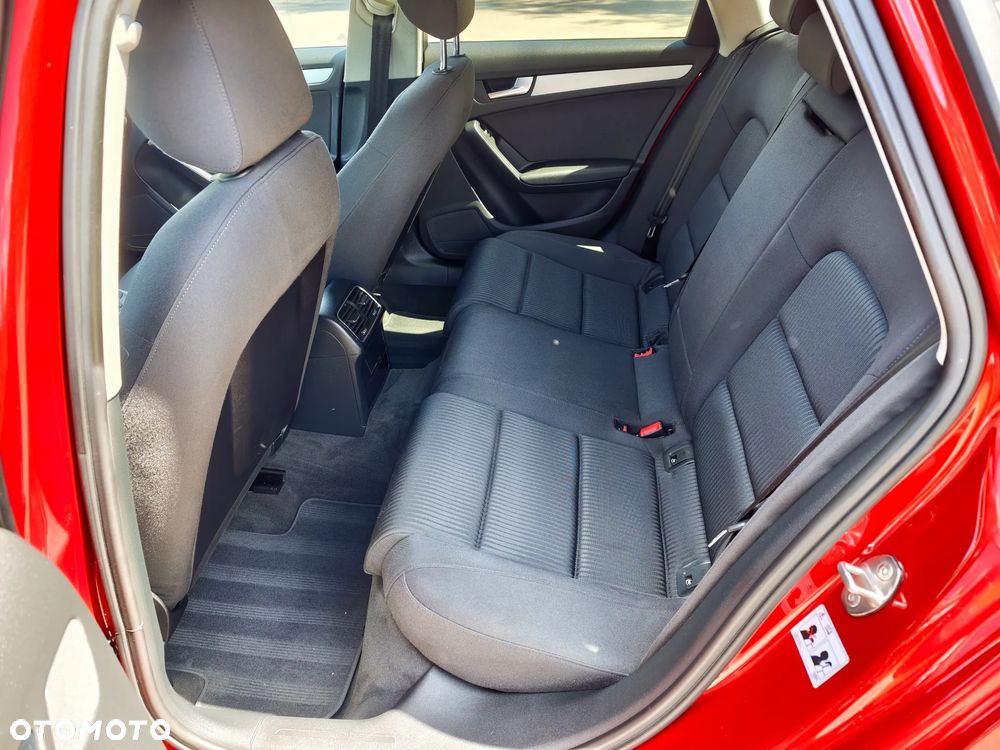 Audi A4 Avant 2.0 TDI ultra DPF Attraction - 11