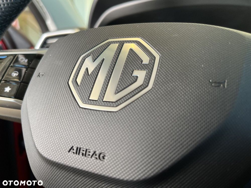 MG ZS Hybrid+ - 28