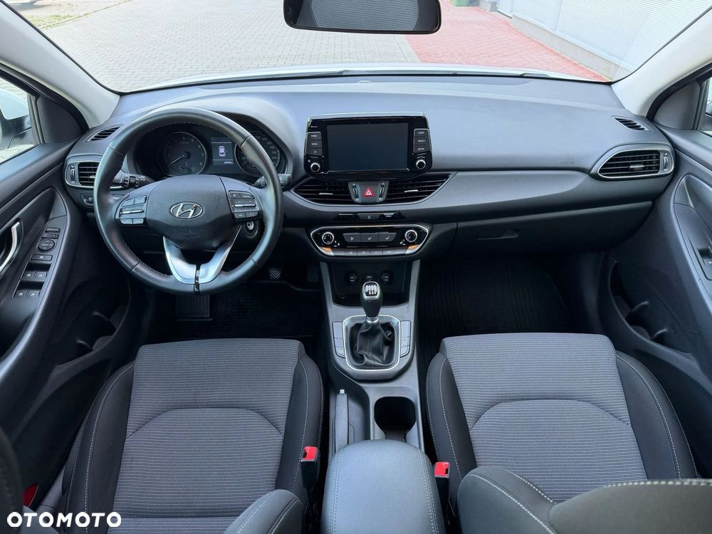 Hyundai i30 1.5 T-GDI 48V Modern - 8