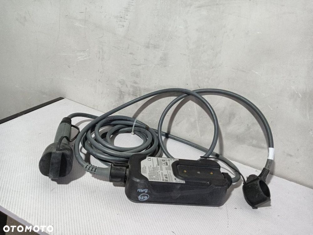 ŁADOWARKA 10A BMW 8490521-06 - 2