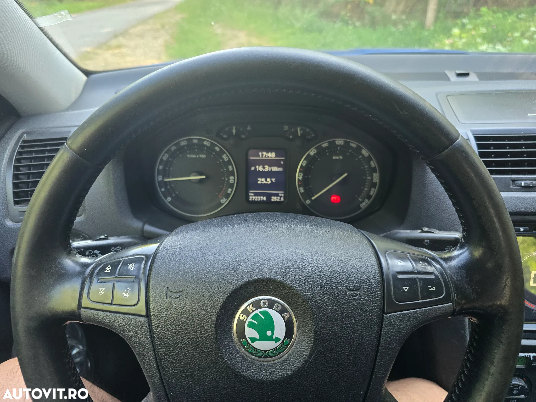 Skoda Octavia 1.6 Ambiente - 5