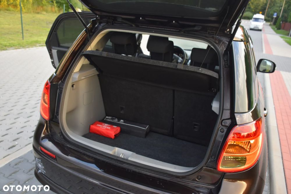 Suzuki SX4 1.6 VVT 4x2 City+ - 18