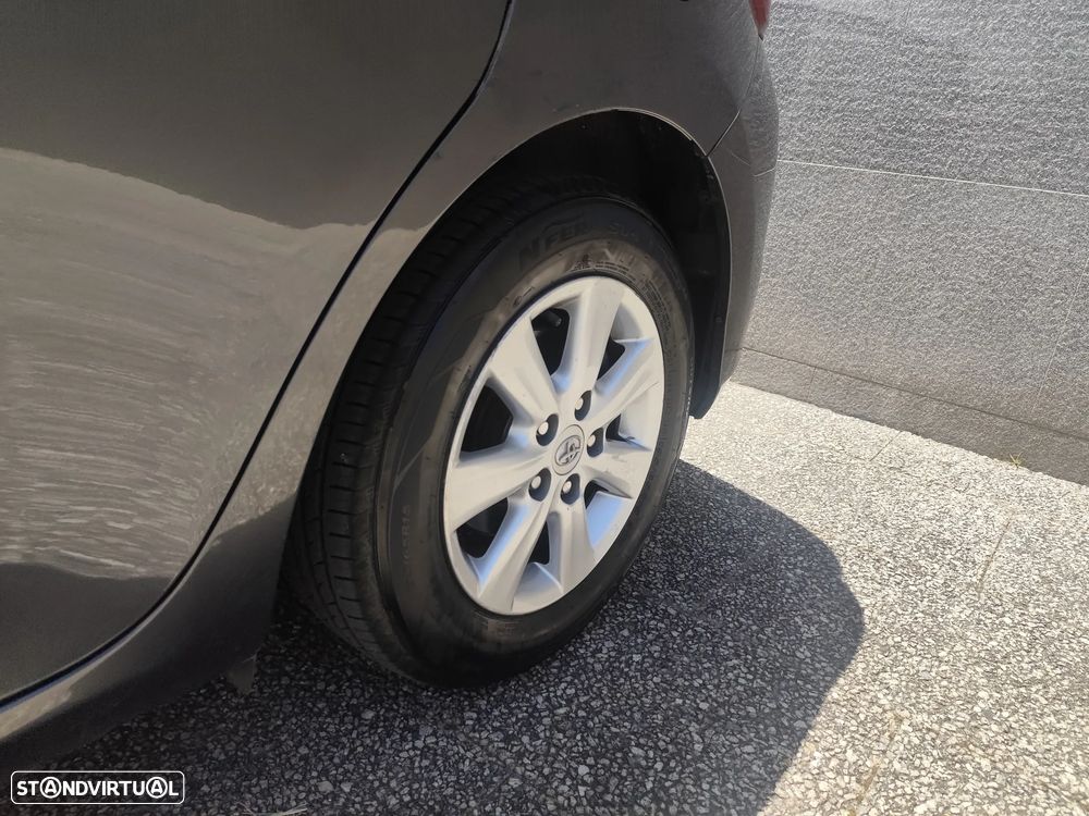 Toyota Auris - 15