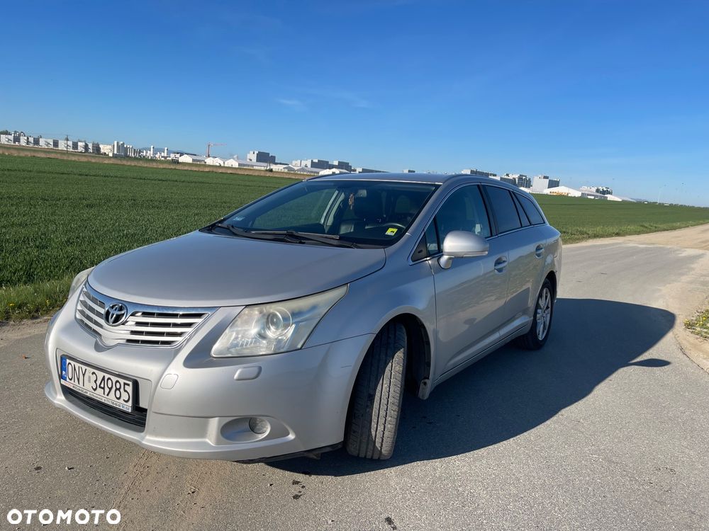 Toyota Avensis 2.0 D-4D Luna - 1