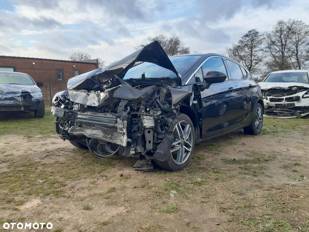 Opel Astra 1.2 Turbo Business Elegance - 2