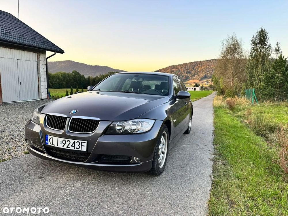 BMW Seria 3 318d - 1