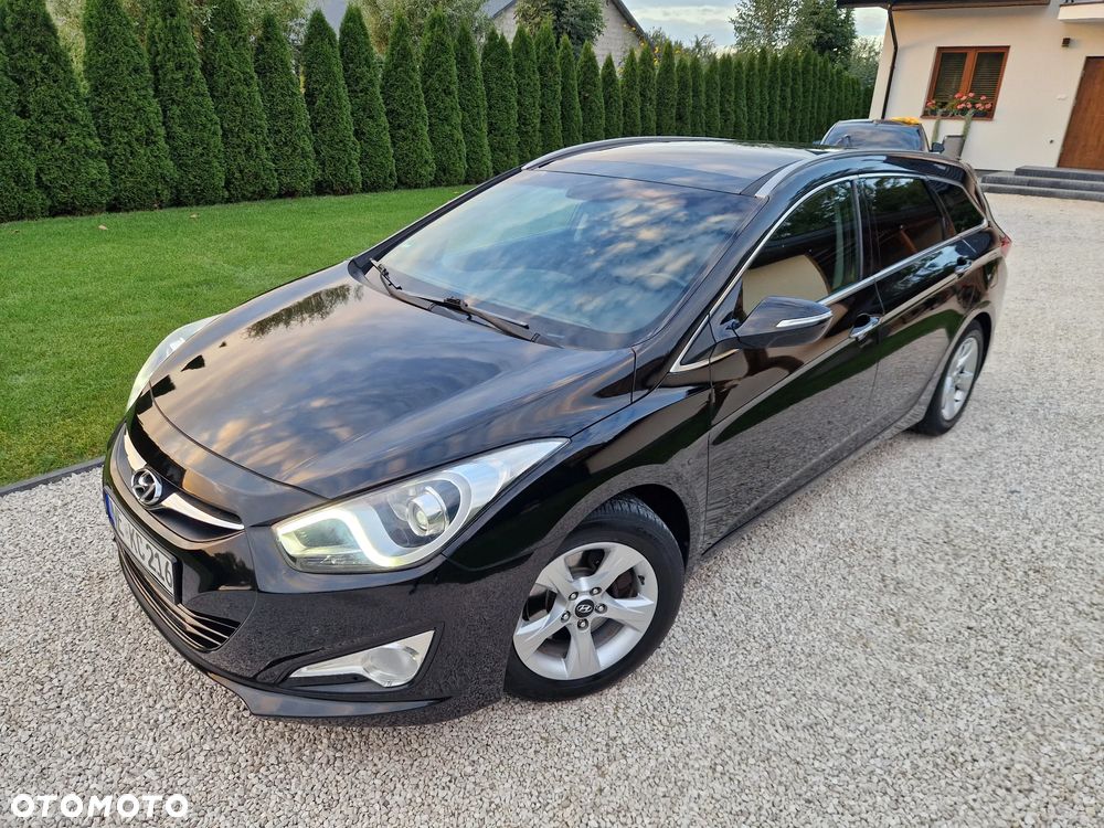 Hyundai i40 i40cw 1.7 CRDi Automatik Fifa World Cup Edition - 21