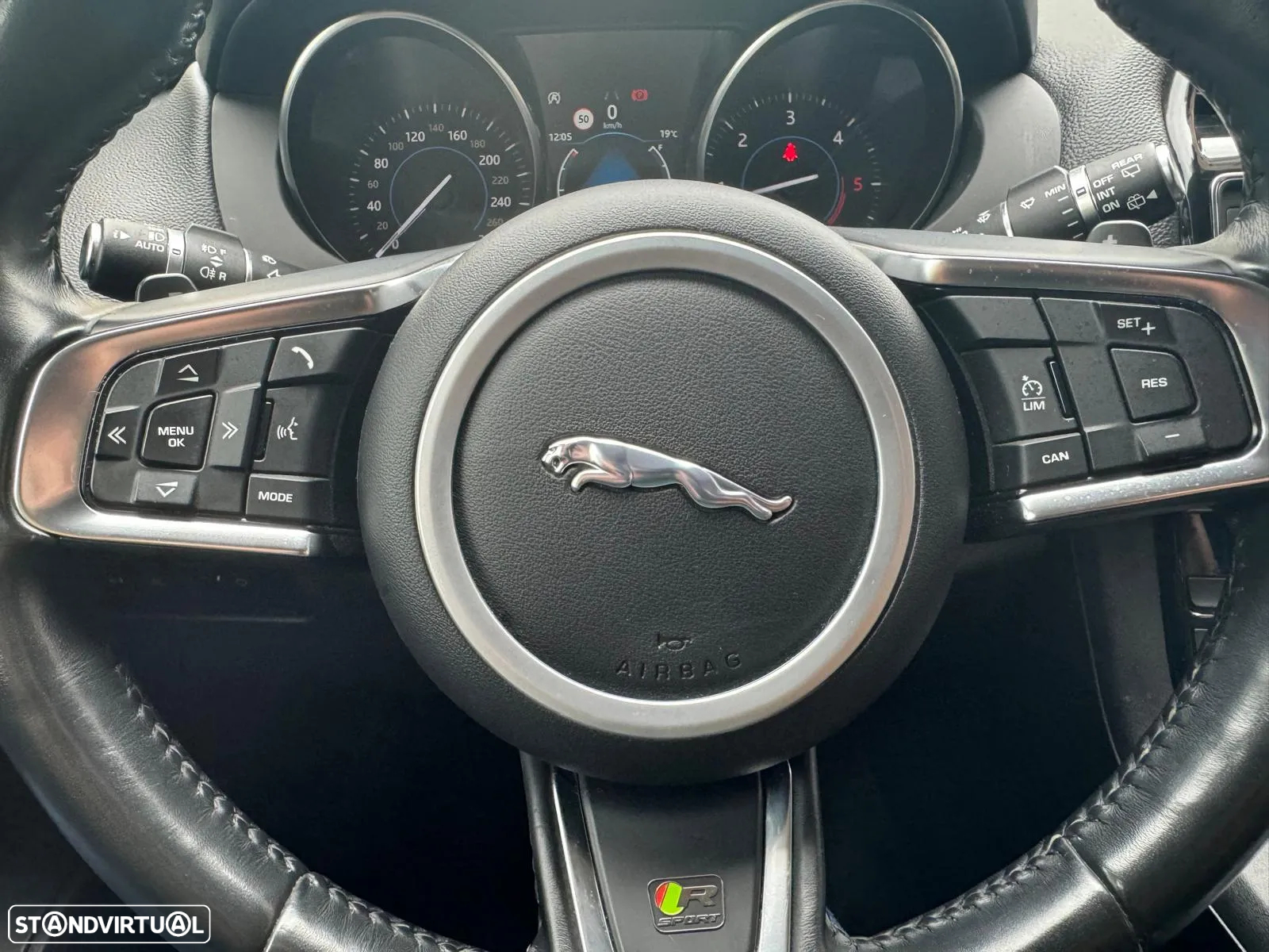 Jaguar F-Pace 2.0 i4D Prestige Aut. - 22