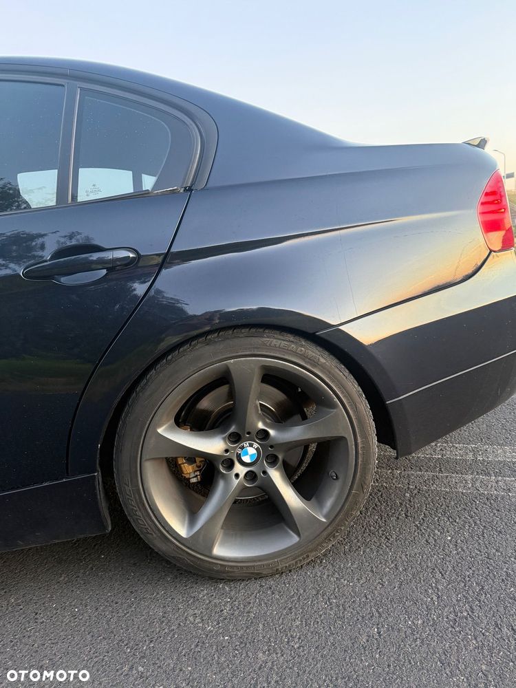 BMW Seria 3 330i - 11