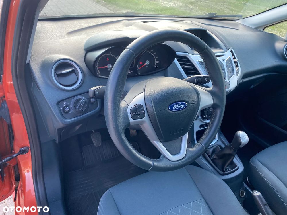 Ford Fiesta 1.25 Champions Edition - 23