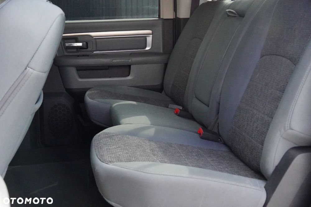RAM 1500 Crew Cab Shortbed Bighorn - 29