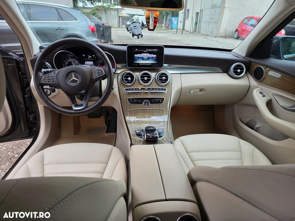 Mercedes-Benz C 220 CDI DPF (BlueEFFICIENCY) 7G-TRONIC Elegance - 24