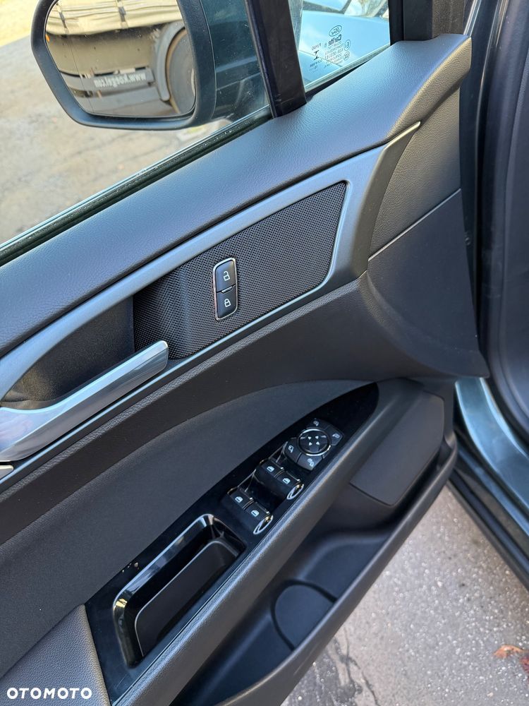 Ford Mondeo - 18