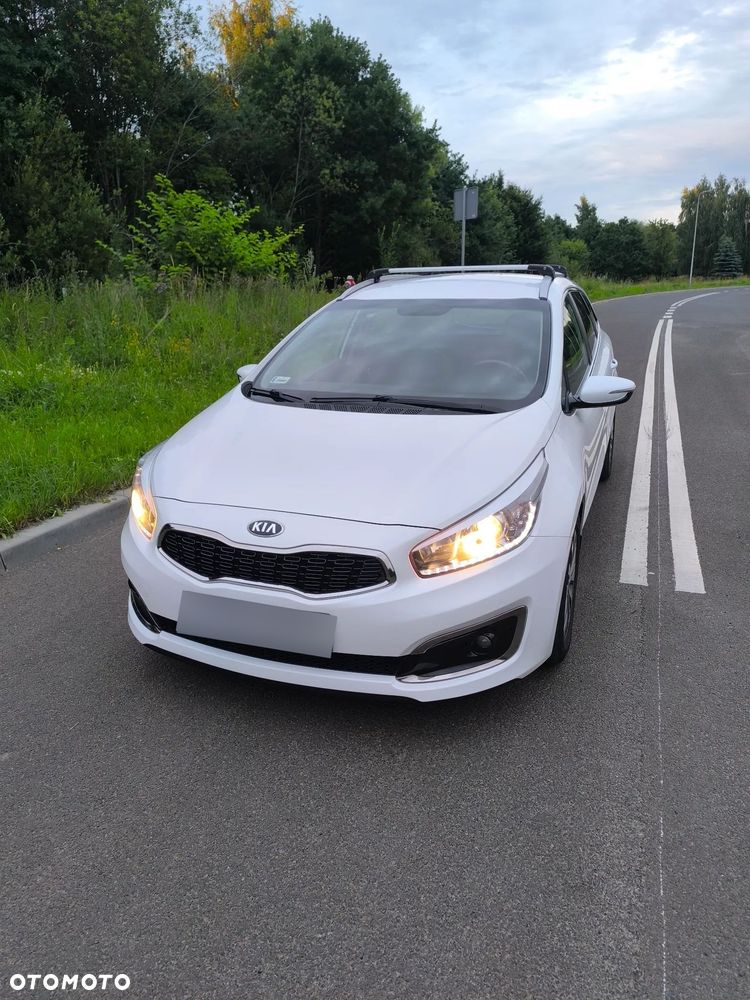 Kia Ceed 1.6 GDI L Business Line - 26