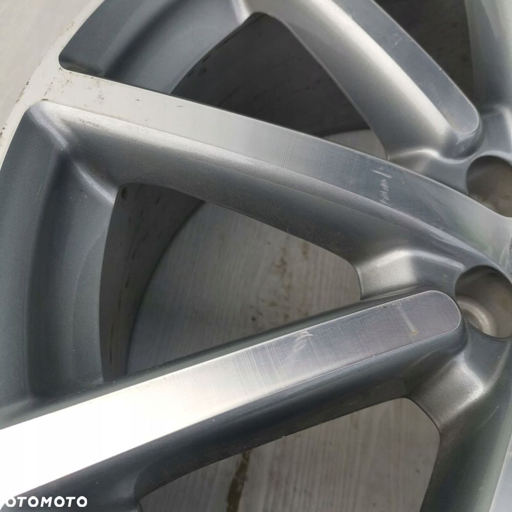 FELGA AUDI Q5 A8 S-LINE 8,5J 20 ET33 5x112 8R0071490A 8R0071490C - 3