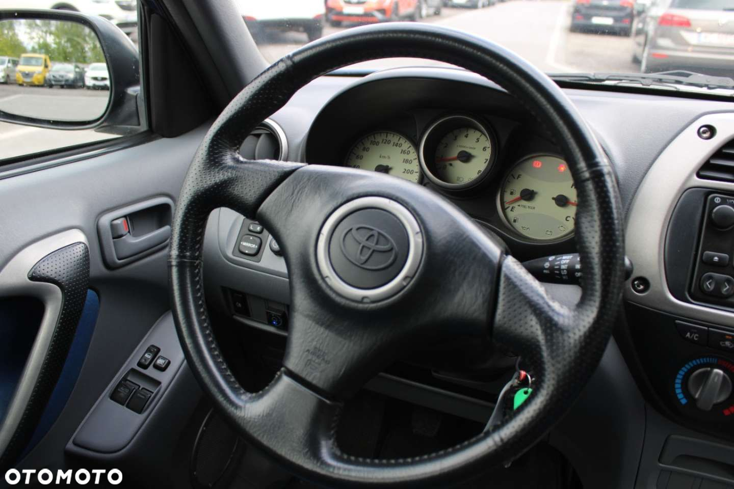 Toyota RAV4 - 34