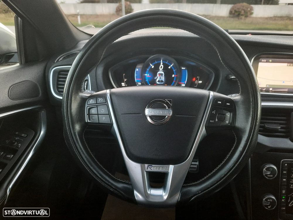 Volvo V40 1.6 D2 R-Design - 36