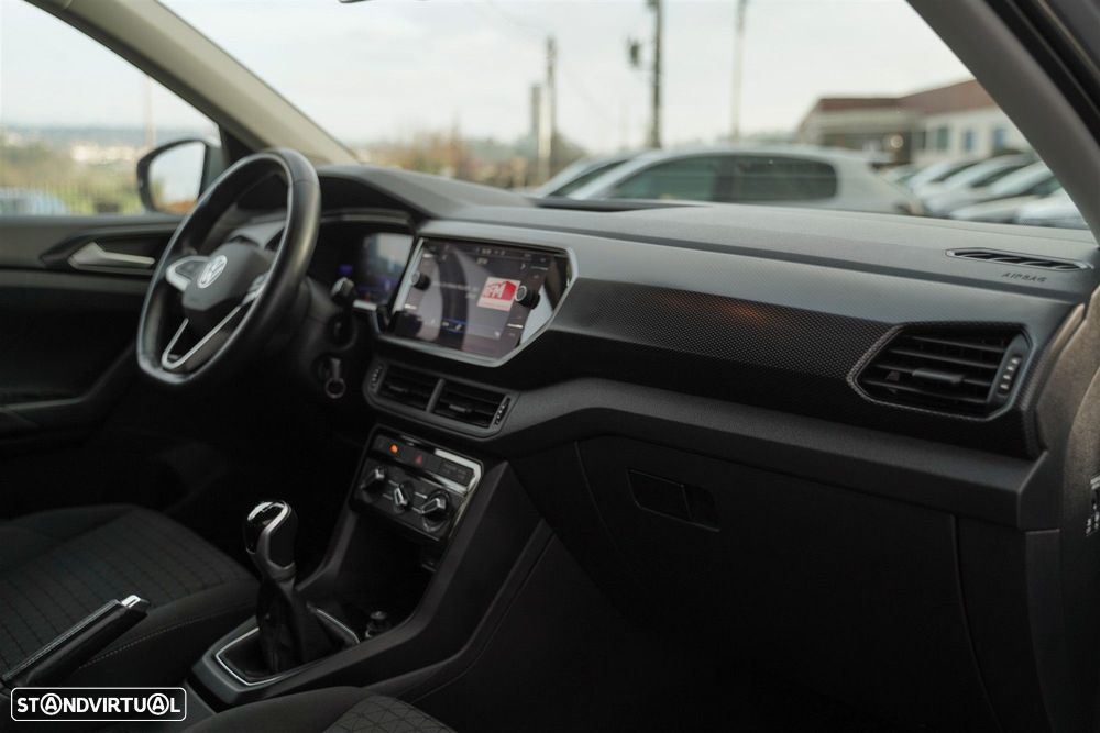 VW T-Cross 1.0 TSI BlackStyle - 32