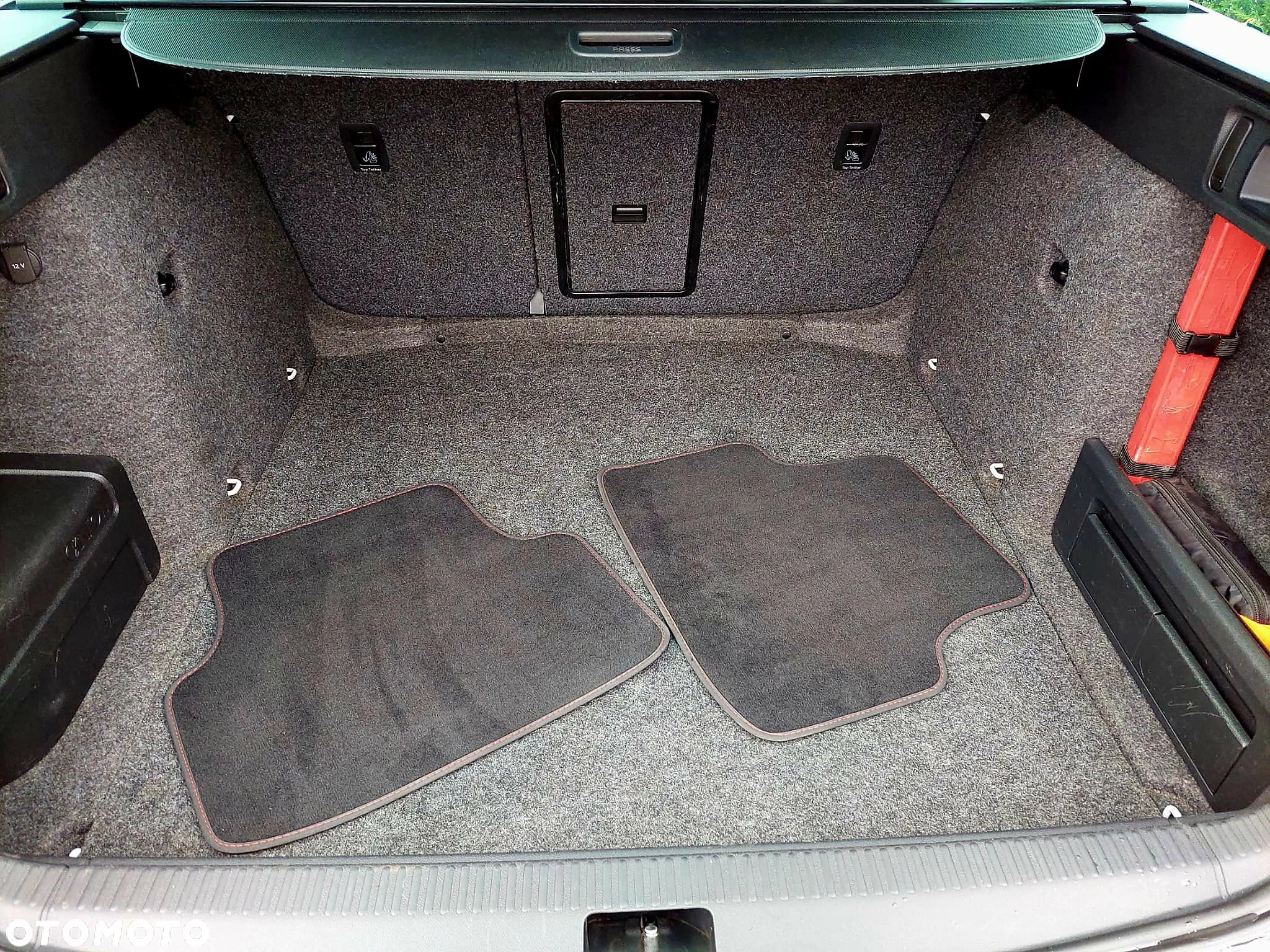 Skoda Octavia Combi 2.0 TDI RS - 16