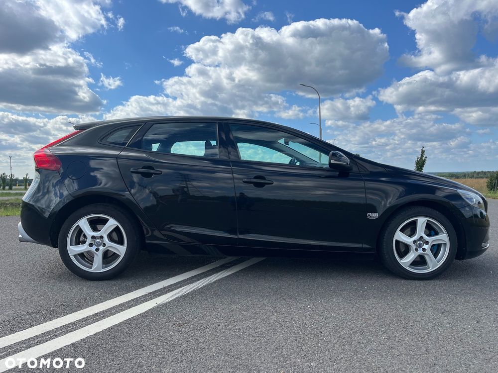 Volvo V40 T2 Drive-E Momentum - 25