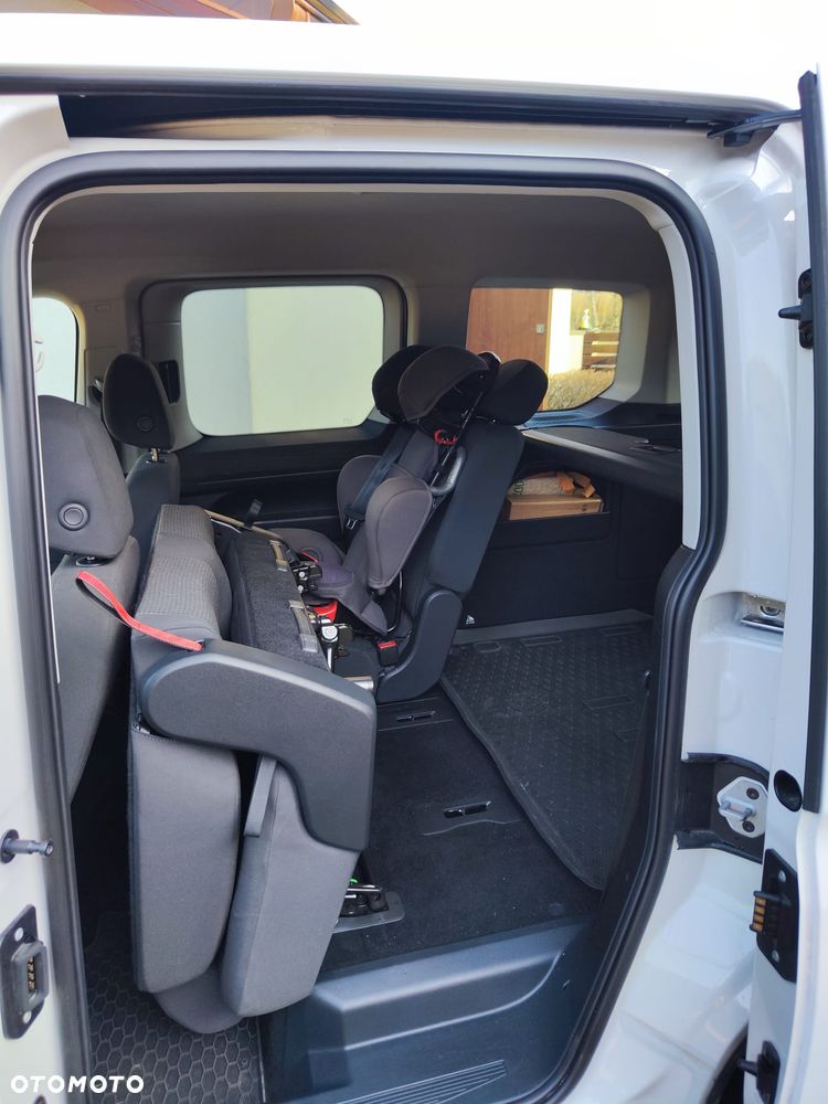 Volkswagen Caddy 2.0 TDI DSG - 14