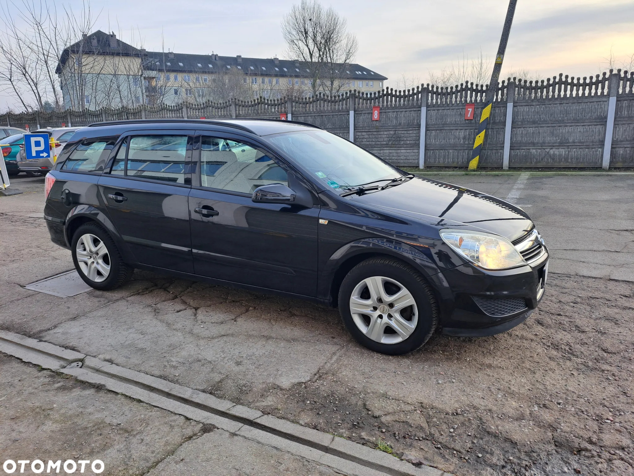 Opel Astra 1.6 Caravan NAVI - 15