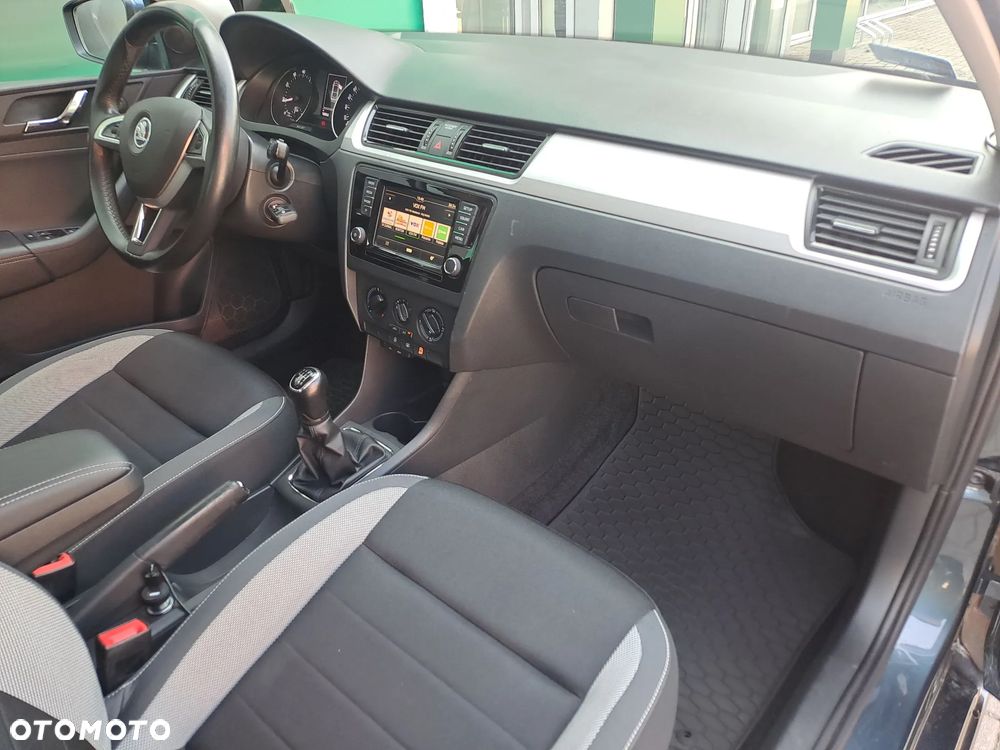 Skoda RAPID 1.2 TSI Ambition - 11