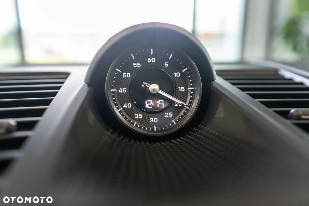 Porsche Panamera 4 E-Hybrid PHEV - 19