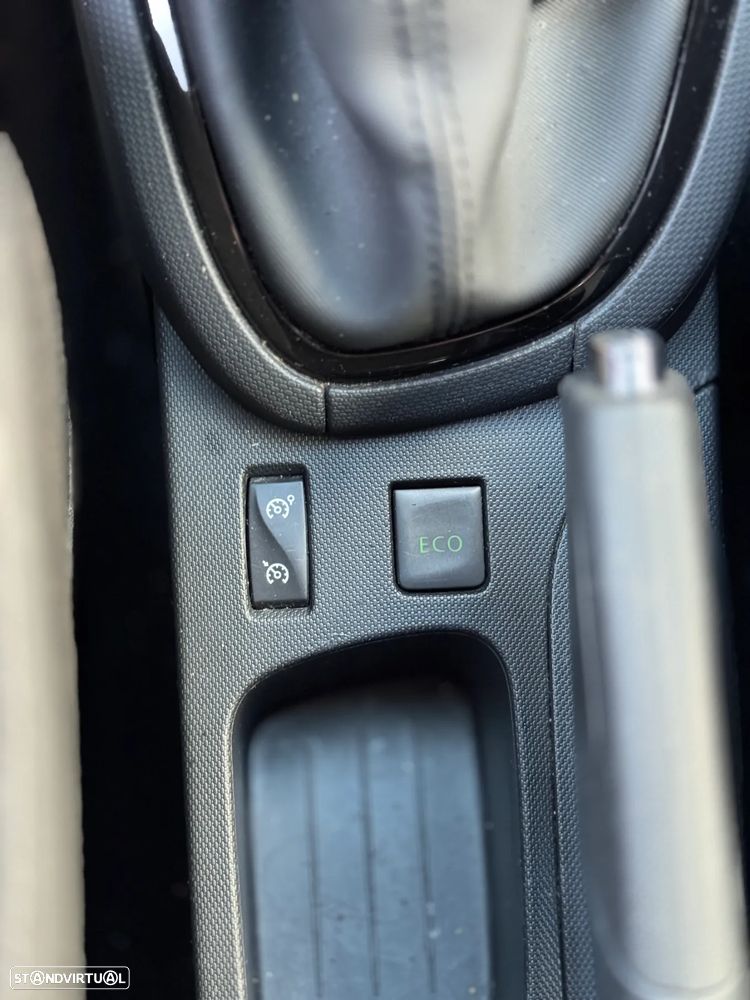 Renault Clio 0.9 TCE Dynamique S - 4