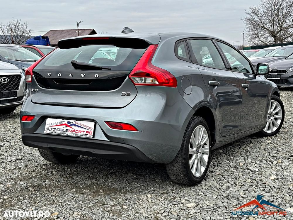 Volvo V40 D2 Aut. Momentum - 27