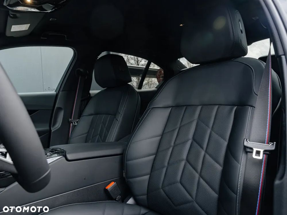 BMW Seria 5 530e PHEV - 12