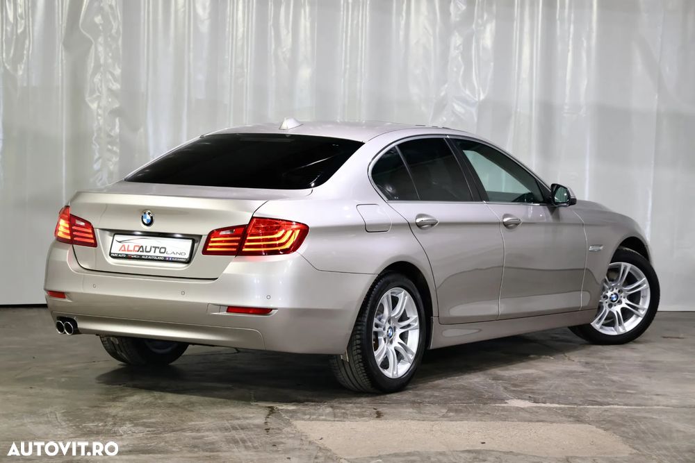 BMW Seria 5 520d Aut. Special Edition - 3