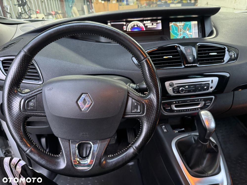 Renault Grand Scenic dCi 110 EDC Bose Edition - 11
