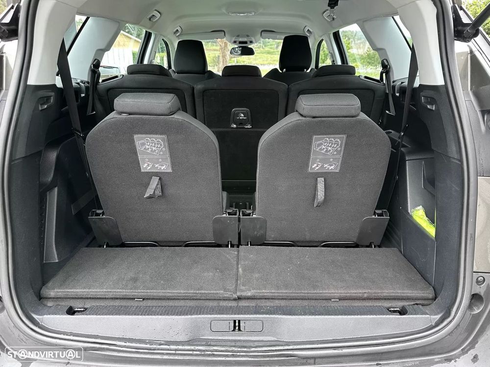 Peugeot 5008 1.2 PureTech Allure Pack - 29