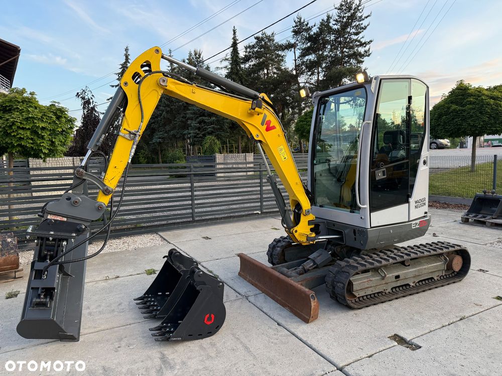 Wacker Neuson EZ26 - 1